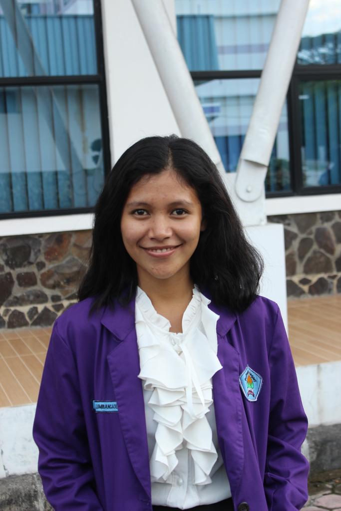 bempolmed's tweet photo. Kadept Kristen Katolik Yola Yolanda Lumban Gaol dari Prodi @AKPPOLMED 2013. Kak yola dinilai cukup bijak dlm bem. https://t.co/wmYfRTieVx