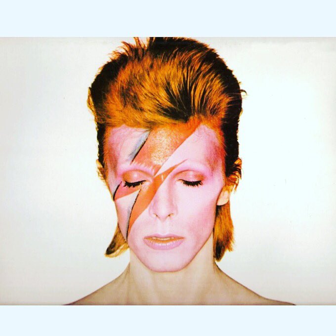 VictoriaMonsul's tweet photo. Electric #genius #DavidBowie you will be missed #thankyou https://t.co/8dWNbcKAby