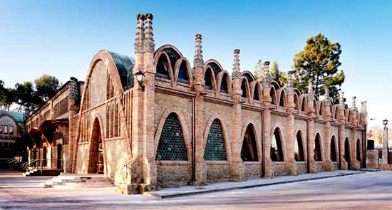 HappyTransfer_B's tweet photo. You Know wine vaults @Codorniu_ES in Barcelona? In #Happytransfer we show them!

https://t.co/KD1w294tmF https://t.co/bf18W1Sn0u