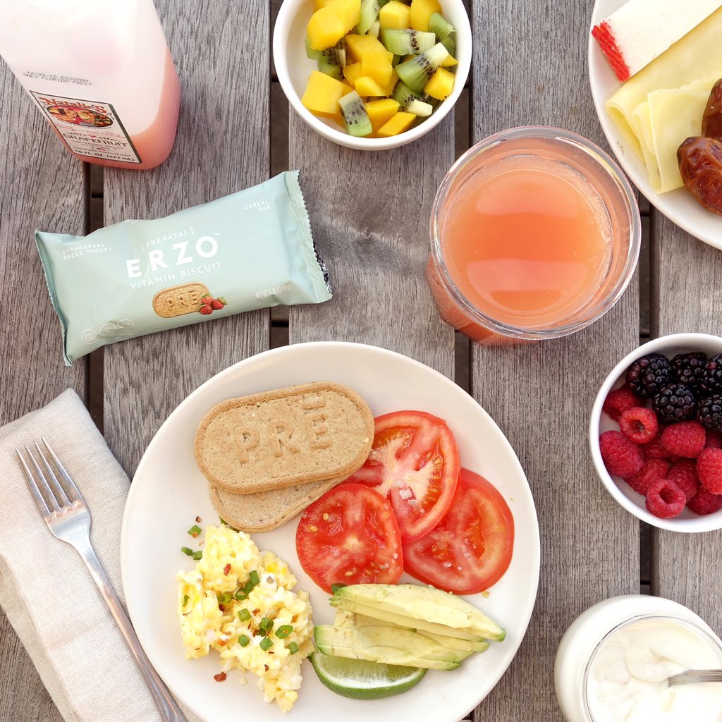 ErzoFoods's tweet photo. Quality is #1. ERZO Vitamin Biscuits are non-GMO, 100% Whole Grain, and have zero Trans Fat. https://t.co/NQTuBjeWTQ