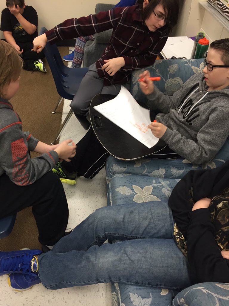 MrsMievresClass's tweet image. What do many #Spy stories have in common? #brainstorming #categorizing