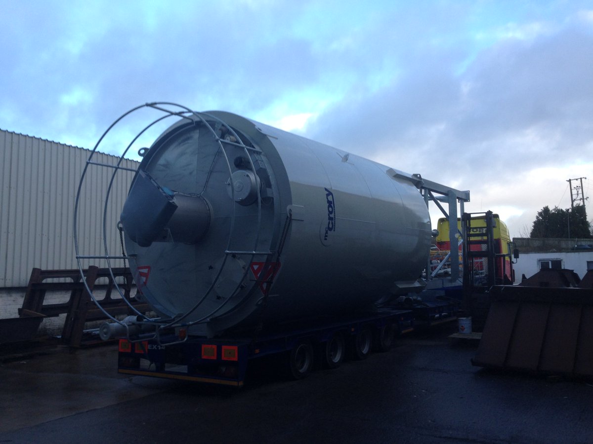 MobileMccrory's tweet photo. First 80 tonne Cement Silo of the year off to Wales to be installed! #cement #engineering https://t.co/L5sUeLY4WQ