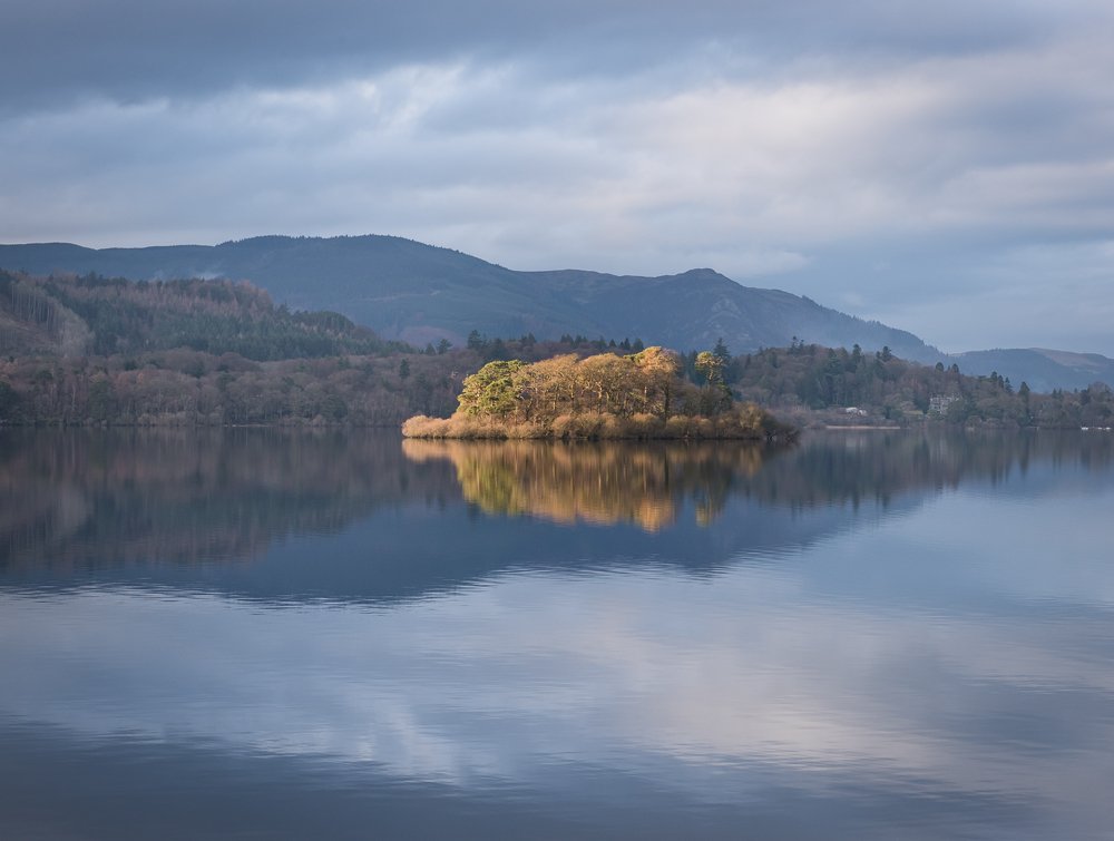 Mistimed today's outing and ended up fogged out on Dale Head at dusk. Still, it was nice en route.