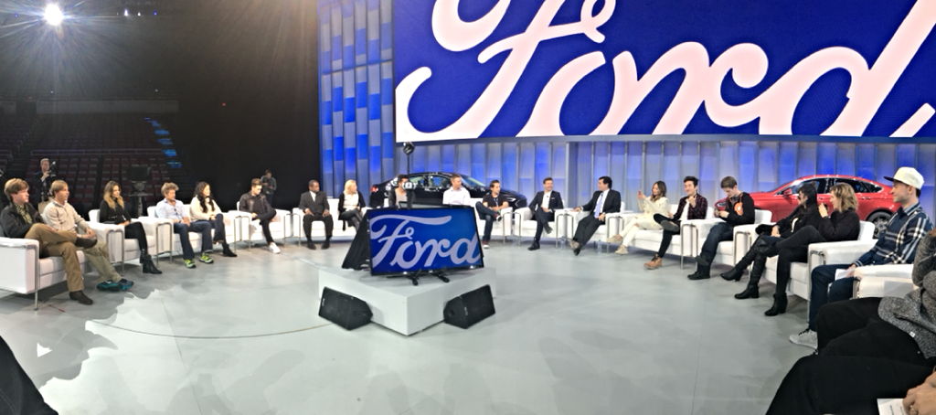 jennaezarik's tweet photo. Fun times at the social influencer global event! #TalkWithFord @Ford #FordNAIAS  #ad https://t.co/gIHmKaVy2L