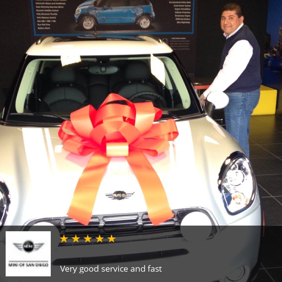 miniofsandiego's tweet image. Happy faces and a new MINI! Not all Monday's are bad. #MINISD #MINI  gofanbase.net/l/3194