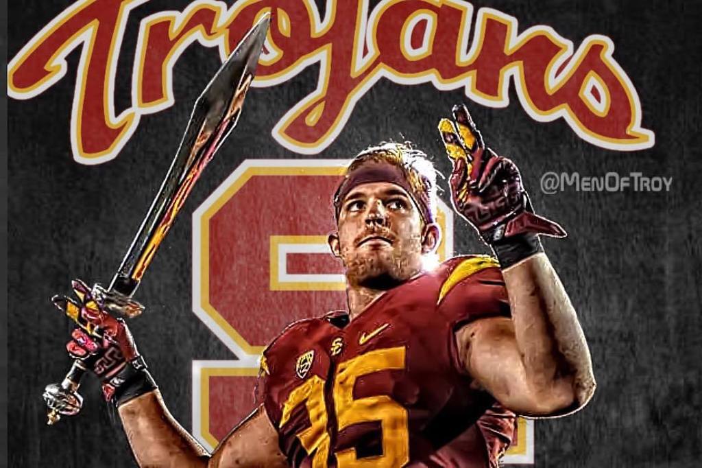 scenesfromusc's tweet photo. At https://t.co/uhQCmrwevY -- from menoftroy #FightOn #WeAreSC #MenOfTroy #SCFootball #Trojans #ReignOfTroy @camus… https://t.co/0rZoQ7OMeA