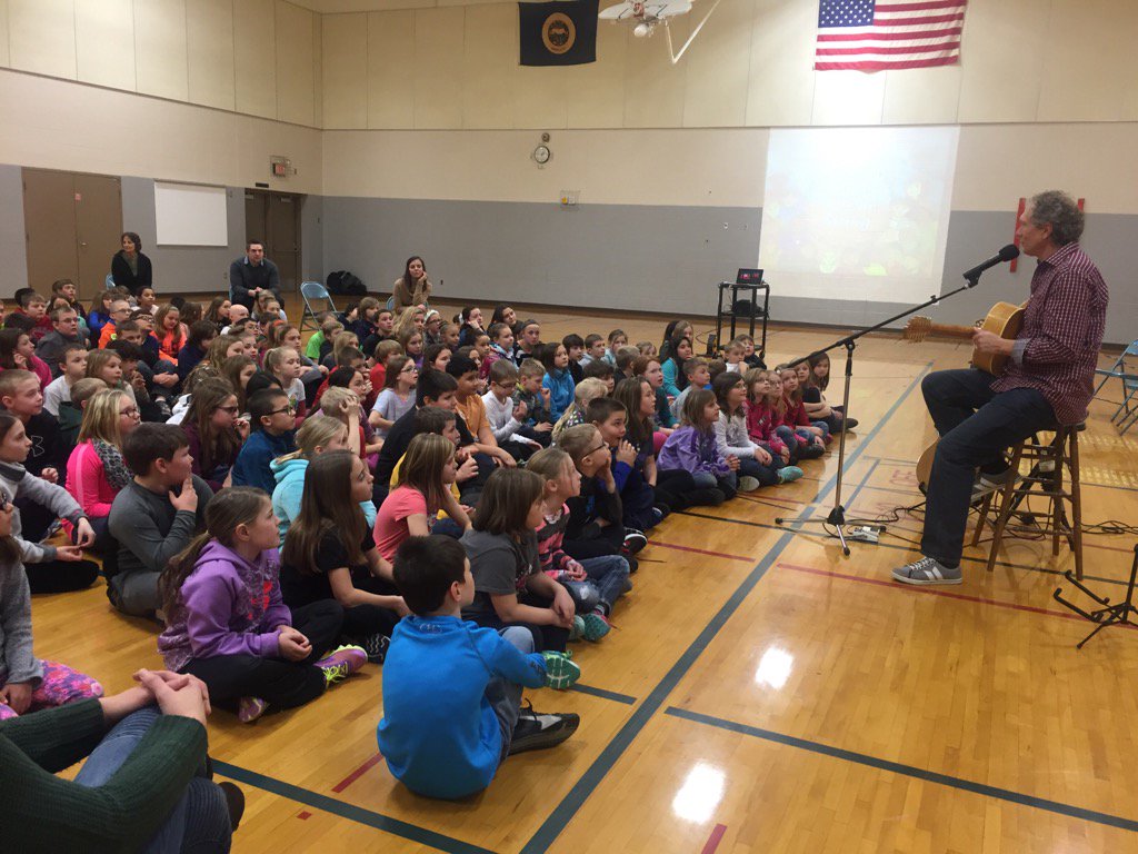 CBemboom's tweet photo. Enjoying Dennis Warner at Rice Elementary, celebrating that we are Beads on One String! @isd47 https://t.co/3b1PM7MvmY