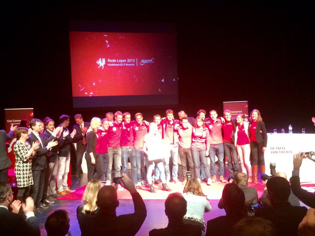 RonNuwenhof's tweet photo. WINNAAR #Rodeloper2015 en tevens ambassadeur voor #Twente in 2016 is geworden: @solarteamtwente https://t.co/CldGLvLnM0