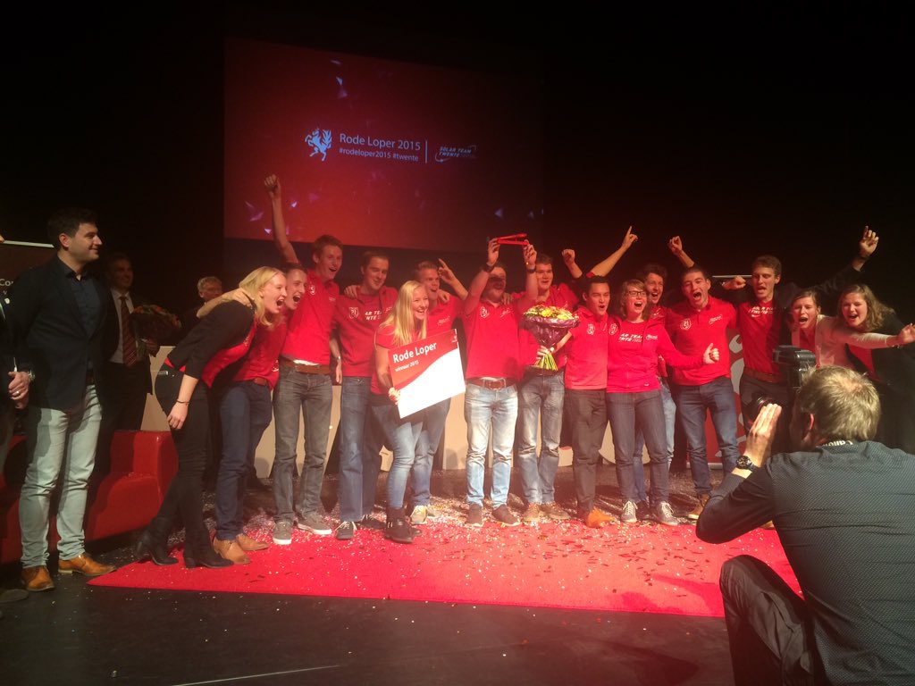 Ondernemen053's tweet photo. Winnaar #RodeLoper2015: @solarteamtwente! Van harte gefeliciteerd! https://t.co/1ragI8l1Q8 #Ondernemen053