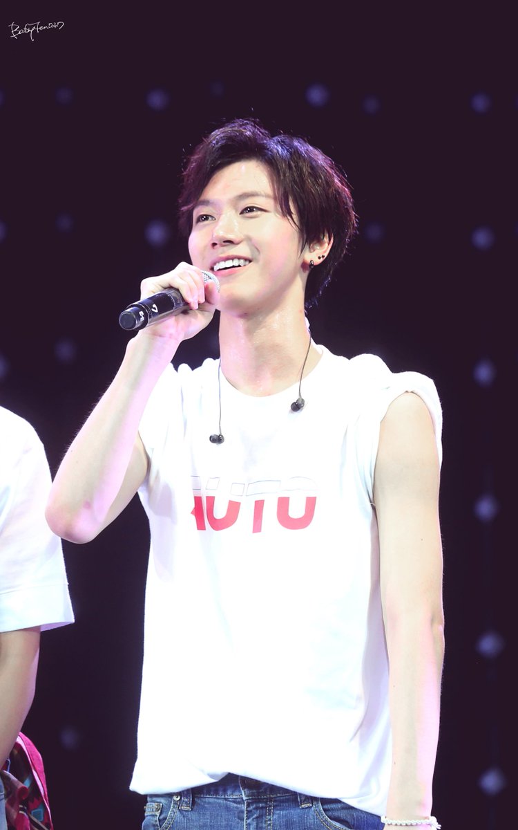 루키즈쇼 #텐 #Ten 웃을때 너무 귀요워!!!! imglf2.nosdn.127.net/img/L0h5bHpUaD…