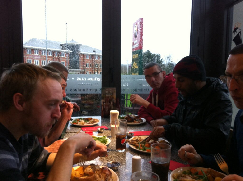 YMCA_Burton's tweet photo. Huge thank you to Vivian and her team at @HarvesterBURTON for treating clients to a free meal over Christmas! https://t.co/TfNcyApCsc