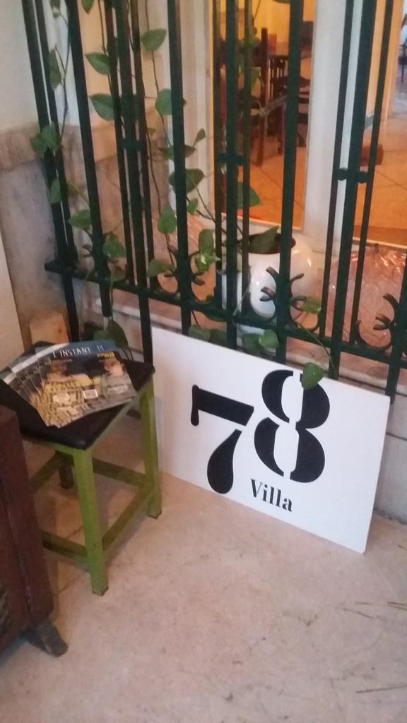 linstantM_tunis's tweet photo. Disponible aussi à la @villa78tunis  #underground #bar #magazine #culturel #gratuit #tunis #new #2016 #love #read Ⓜ https://t.co/3hncWVN1Sf
