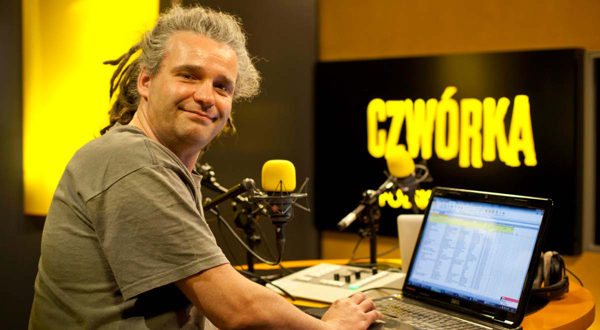 RadiowaCzworka's tweet photo. Podsumowanie reggae 2015. Wybrali słuchacze i #Maken! https://t.co/XFeiDx8HYb #StrefaDread #Podsumowanie2015 #reggae https://t.co/coZkzSpKYv