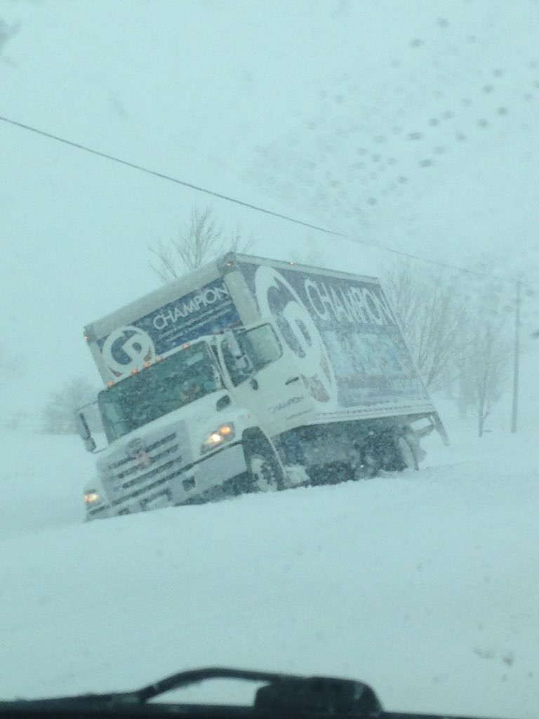 ESMITH071192's tweet photo. Would not recommend horshoe valley road to drivers today, one of many in the ditch @NewsBayshore @GreyCountyPlow https://t.co/Tn6nr21Iv7