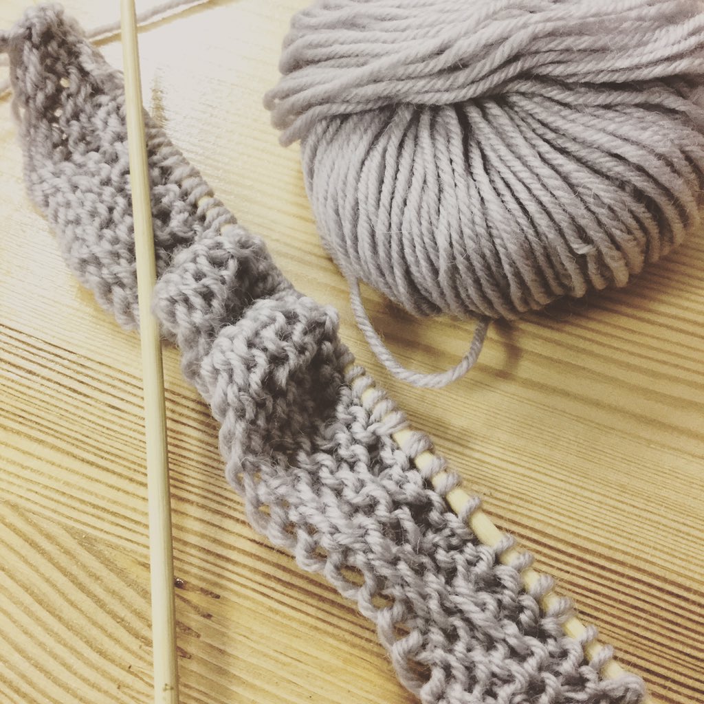 ellisrayner2's tweet photo. Brought in my knitting so I could do it on my lunch break at the studio! #knitting #new #hobby #knitfix #lunch https://t.co/fYZw6R6ybP