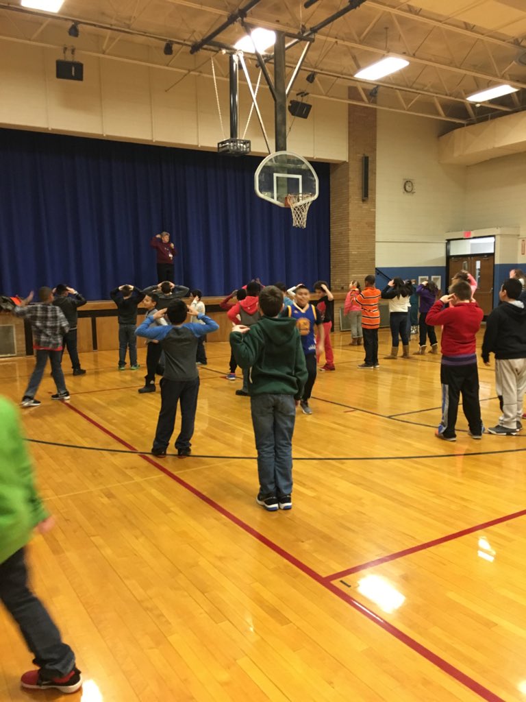 Kendall3_KM's tweet photo. Enjoying our Pbis monthly celebration with simon says! #kmdolphins https://t.co/bPWfweuURz