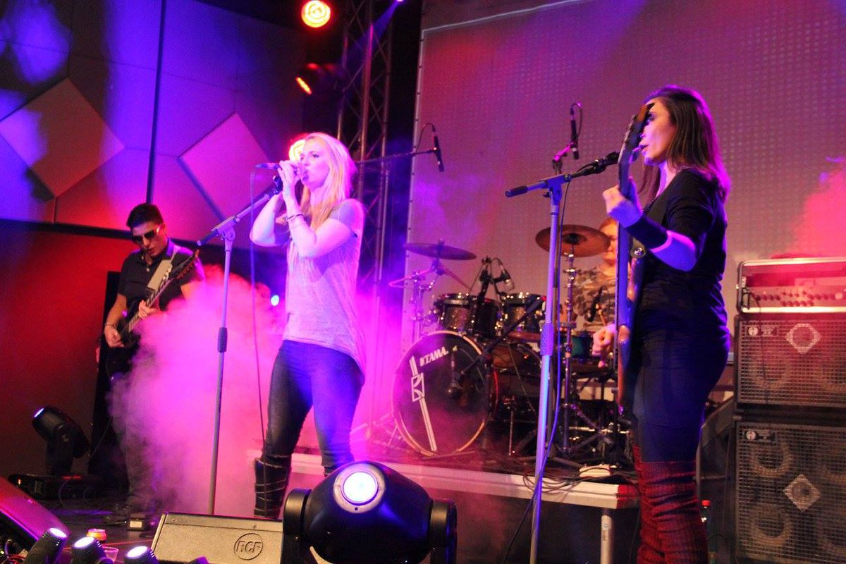 femixinfo's tweet photo. 13. januar u Gun klubu sa tri ženska benda - @fandangobend, #Nemesis i #Replicunts! https://t.co/eLyEyUxxvd https://t.co/ICnlzwkg6O