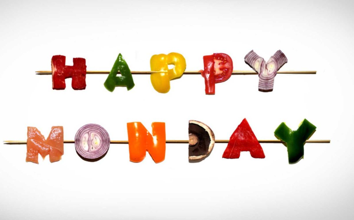 HOF_Housing's tweet photo. Happy Monday! Thanks to @athomewithchar @JanetWaito @cdgoodart @shandmelaine for the follows! https://t.co/MI5PEZfANe