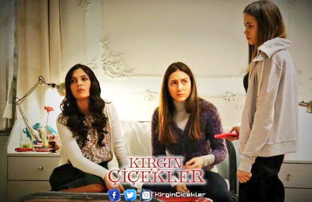 basrolumdamla's tweet photo. 20:00'da atv'de izlemeyen kalmasın bu bölüm kaçmaz! #yenibölümfotoğrafları #KırgınÇiçekler 😊💕 https://t.co/QCmH4Xx0Qo