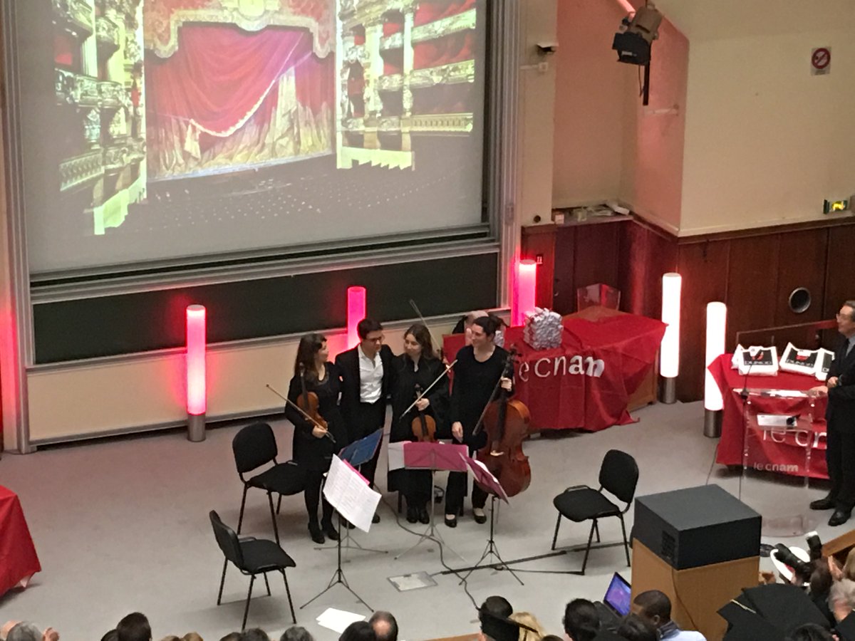 LGQuatuor's tweet photo. Arrangements d'Olivier Rabet couverts d'applaudissements @LeCnam pour la cérémonie de remise des diplomes https://t.co/JR3BqHli4h