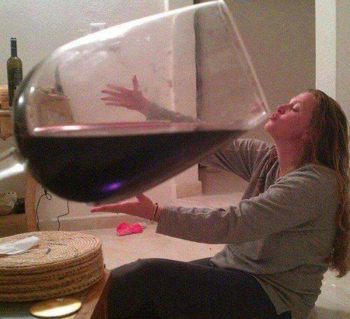chiefplan1's tweet photo. #WhenITailgate I might have
just a little wine.... https://t.co/LzGCHm3fC7