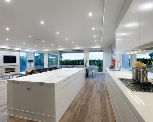 spaziola's tweet photo. Happy Monday! This open floor plan is stunning, don't you agree? #cesarstone #KitchenCabinets https://t.co/zQFpKvSavn