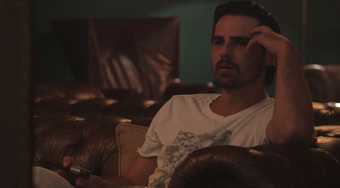 “I feel like I’m failing my wife and my family.” 

Don’t miss the season finale of #CMTU tomorrow, 10|9c.