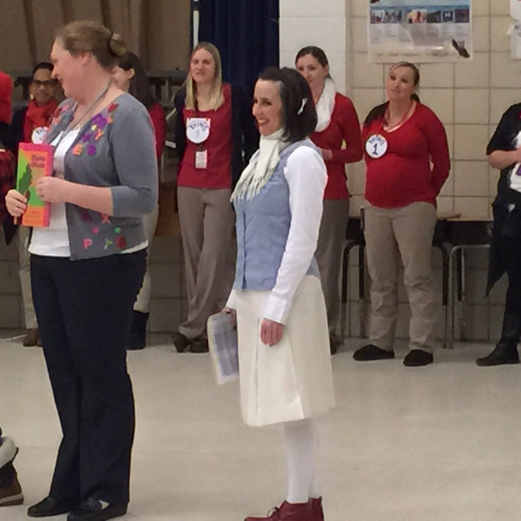 VanBokESAACPS's tweet photo. Best dressed staff member! #favbookcharacter #ReadWithMe https://t.co/XjkoI821pk