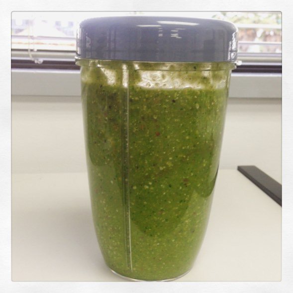 NUTRiBULLETFans's tweet photo. #day7 #smoothie #repeatweekly #weightloss #weight #loseweightnow #spinach #banana #mandarin #flaxseeds #pumpkinseed… https://t.co/cE94BZNMTS