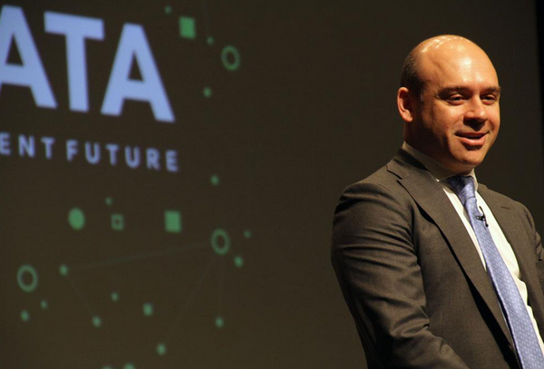 WorldBankLive's tweet photo. 90% of the world's #data was created in the last 2 years- @raj_devex #bigdata Watch: https://t.co/LwTsSWg5ax https://t.co/U0r1w0OHd6