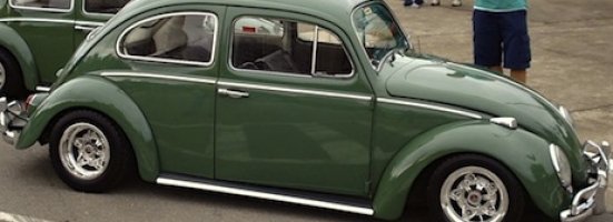 ProfThomasDixon's tweet image. Happy memories of listening to #ChangesBowie with @ImJamieBamber c.1990 in his green VW Beetle