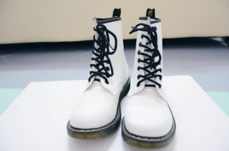 astaesthetics's tweet photo. doc marten shoes aesthetic: taurus https://t.co/b5II8yqfY0