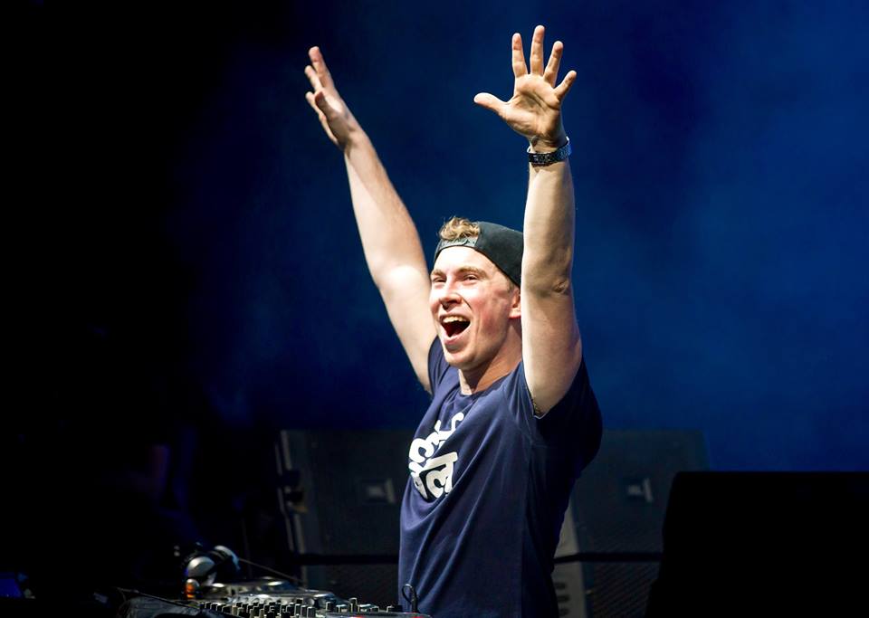 TheElectroSide's tweet photo. .@HARDWELL fue el invitado especial de La Voz... Holanda. https://t.co/3u2223nUlo https://t.co/LneogdPHnw