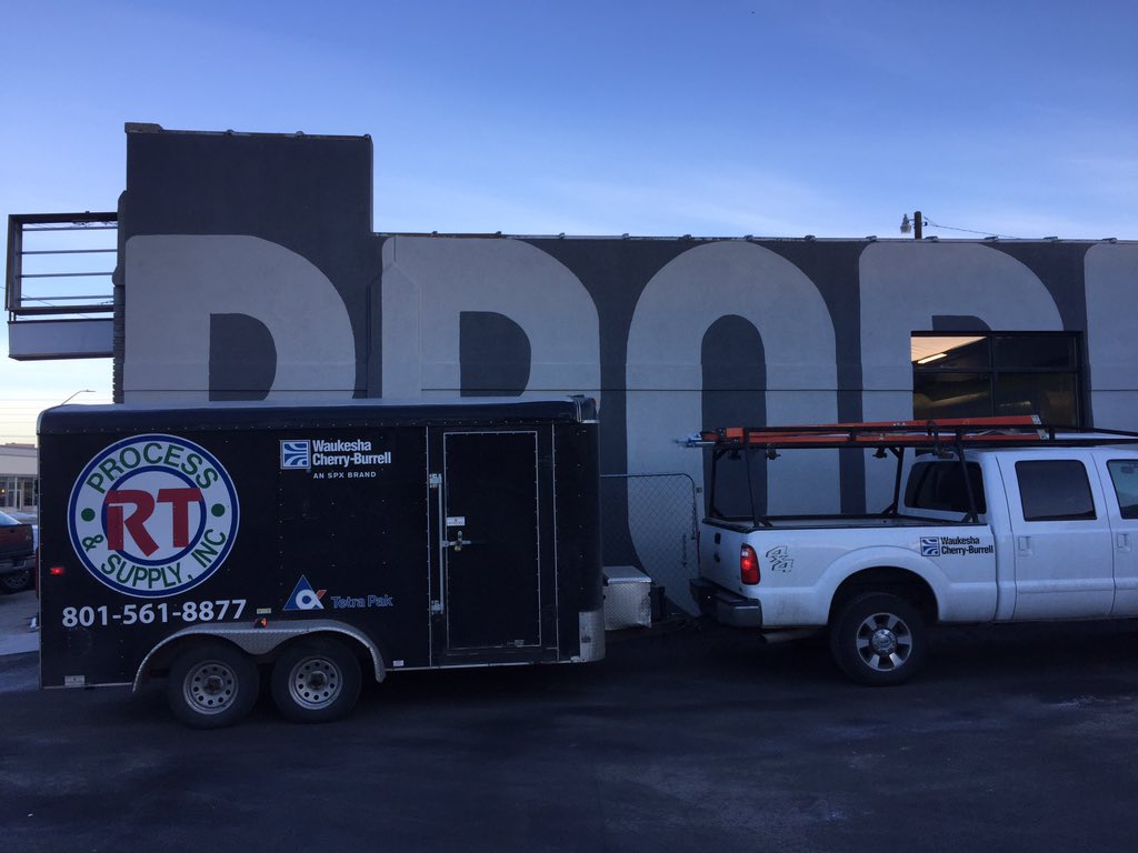 Starting work today at <a href="/properbrewingco/">Proper Brewing Co</a> <a href="/avenues_proper/">Avenues Proper</a> Rio makes amazing beer, be sure to stop over once doors open