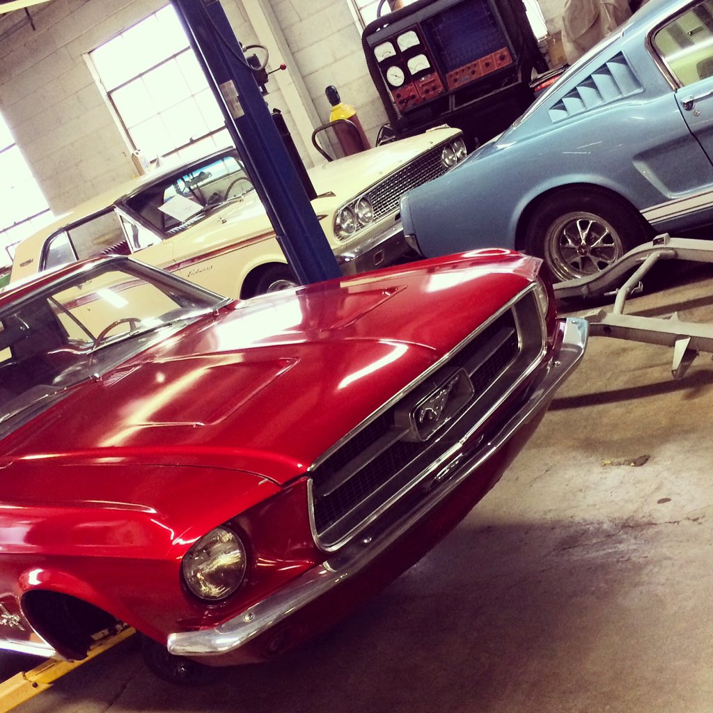 hotrodchassis's tweet photo. Red White and Blue Fords in the shop. #redwhiteandblue #madetorace #hotrodchassisandcycle #hrccskunkworks https://t.co/mP1OZbvImg
