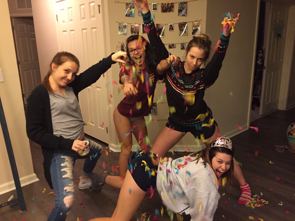 HaroldPackar's tweet photo. Pretty positive it should be my birthday everyday.... #IMTWENTYONE πππΎ https://t.co/8cKDRvK6Pc