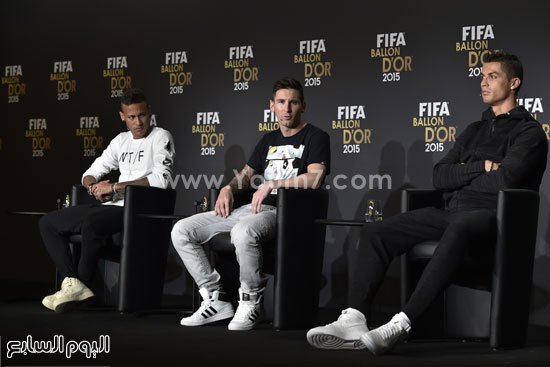 youm7's tweet photo. #اليوم_السابع| غالى وكوبر يصوتان لصالح ميسي فى الكرة الذهبية @TeamMessi https://t.co/JegsVQ9OIf #BallondOr https://t.co/oTOs8USA8L