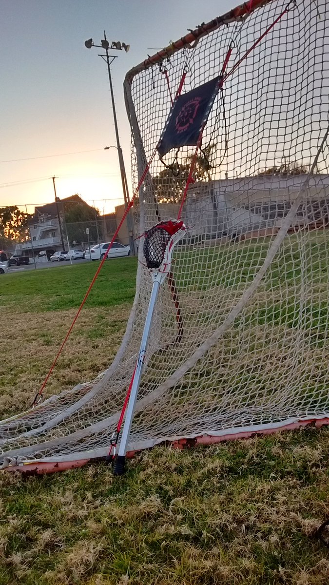 wallballbag's tweet photo. Gettin some #wallballbag reps, back of the net setup #wechallengeyoutoaim #lacrosse #laxlife #sunsetreps #dedication https://t.co/QyECICLSAu