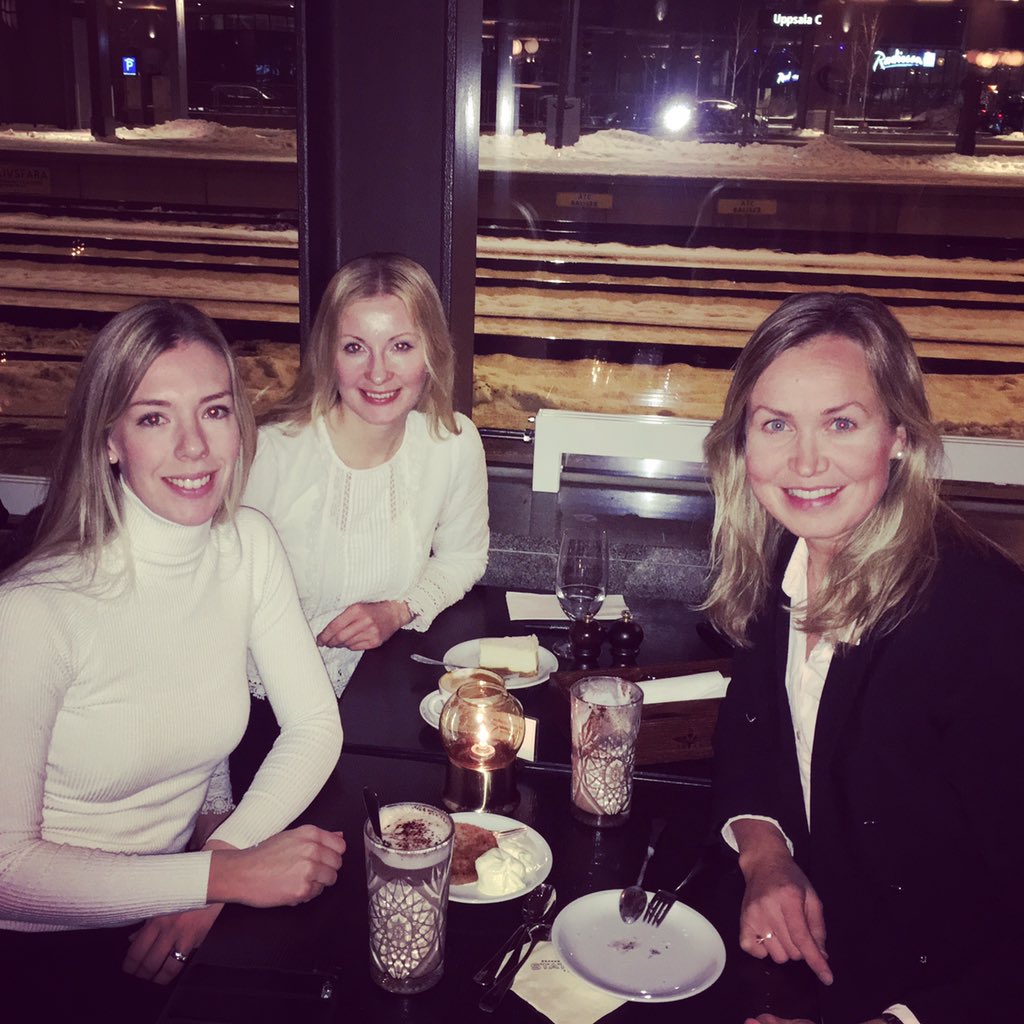 MRAdvokaterna's tweet photo. Trevlig juriststmiddag med några av juristerna i vårt team på Stationen i Uppsala. #shrl https://t.co/q89QcrBIvP