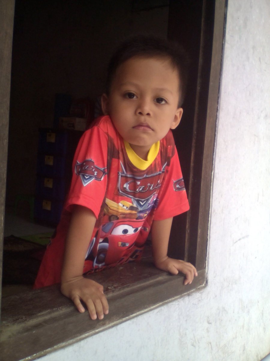 devrianto3's tweet image. Anakku tersayang
