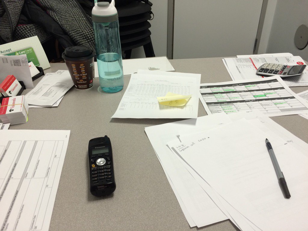 BrainKandi's tweet image. I hate Mondays #ugh #bossproblems
