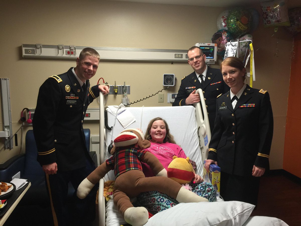 NortonChildrens's tweet photo. Thank you to the members of the 11th Aviation Command​ (@11thAVNCMD) for your visit &amp; your service to our country! https://t.co/KGk7esnNnv