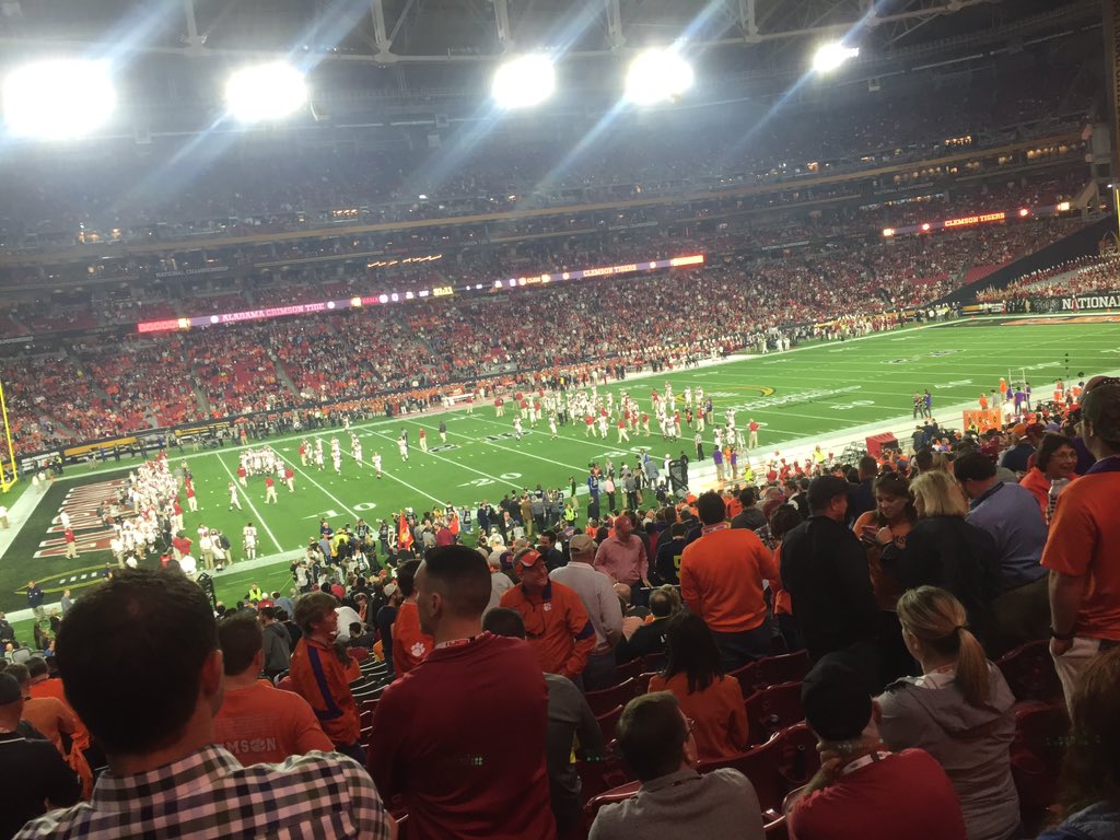 JHDeuce's tweet photo. It's 🔥🔥🔥 #BAMAvsCLEM #StrongPlayoff #RollTideRoll https://t.co/2rZMQ9yJQk