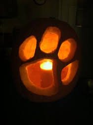 BV411's tweet photo. My 4 yr old to #Clemson fan at his first #FSUvClem game in '98. "I don't like your team-but I like your pumpkin!" https://t.co/lY0O4uWo38