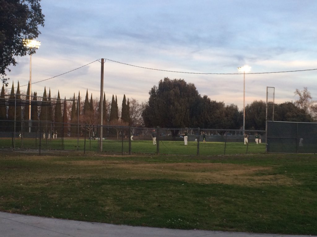 CoachYossi's tweet photo. While everyone is waiting for the @NCAA 🏈 final @cppbroncos ⚾️ is practicing under the lights 👊 #BuildingAgain https://t.co/bnzsWG4YYf