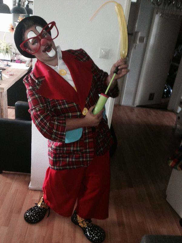 Heeft u binnenkort nog een feestje clown Japie van FM catering &amp; attractieverhuur