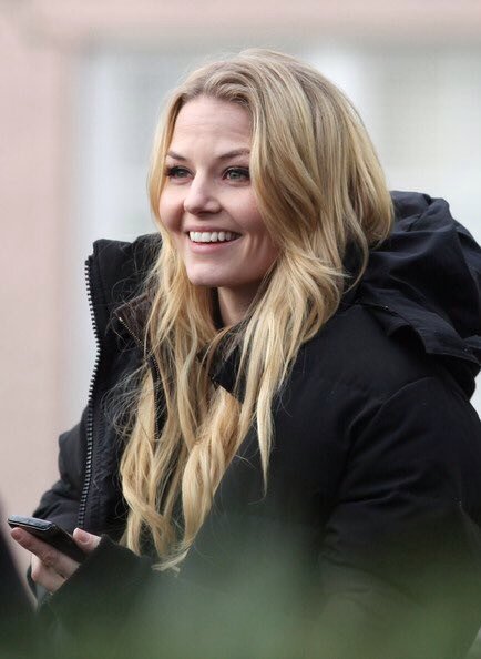 Ouat4evea's tweet photo. RT for Lana 
FAV for Jennifer https://t.co/HmcoFmUUOo