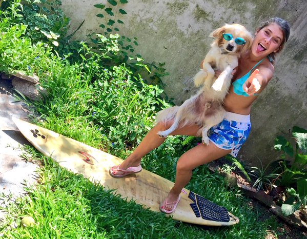 RadioOne1037's tweet photo. Te regalamos una tabla de surf ploteada con @maxitrusso. Participá con una foto haciendo "Air Surf" + #MaxiSurfOne https://t.co/UfOCvDGWLw