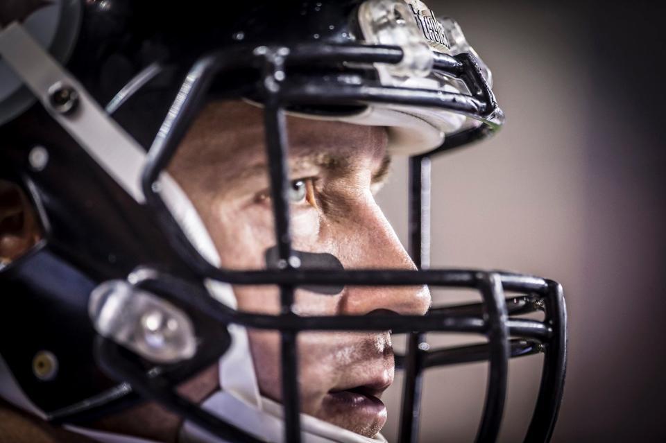 steelers's tweet photo. Heath Miller is tied with Lynn Swann for the 4th-most receptions in #Steelers' postseason history, now with 48. https://t.co/YQi8xXRHg4