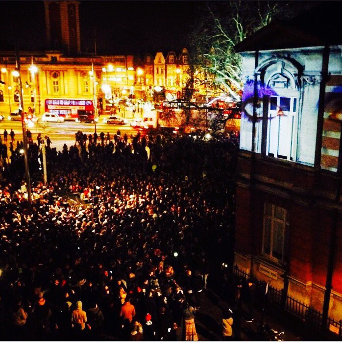 Impromptu #party 2nite celebrates #DavidBowie's #life in hometown of #Brixton #WindrushSquare. Feel the #love ❤️⭐⚡️